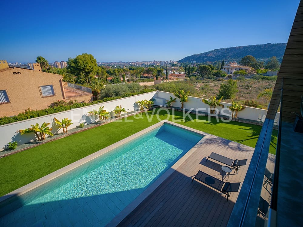 5 soveværelse Villa til salg i Alicante by med swimmingpool garage - € 2.100.000 (Ref: 8762651)