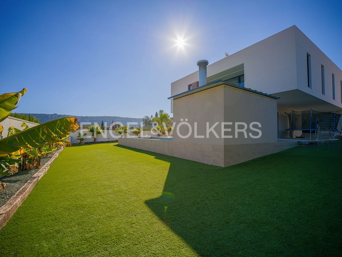 5 soveværelse Villa til salg i Alicante by med swimmingpool garage - € 2.100.000 (Ref: 8762651)