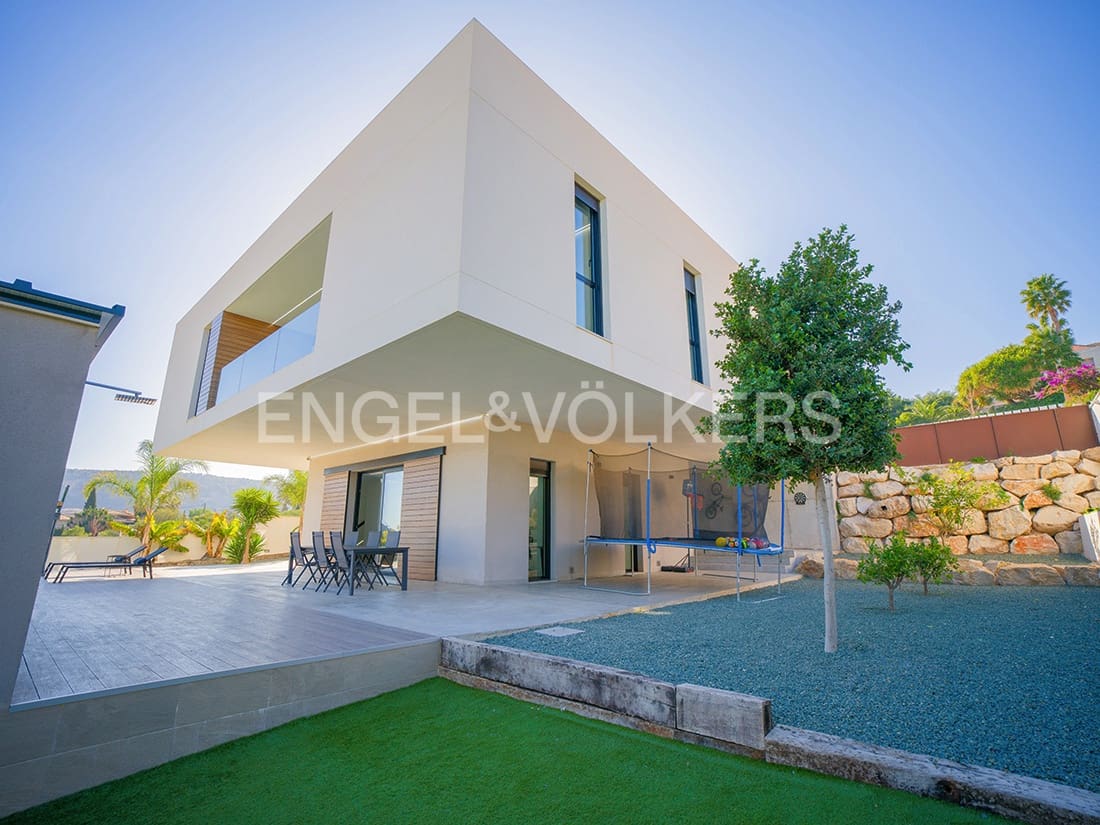 5 soveværelse Villa til salg i Alicante by med swimmingpool garage - € 2.100.000 (Ref: 8762651)