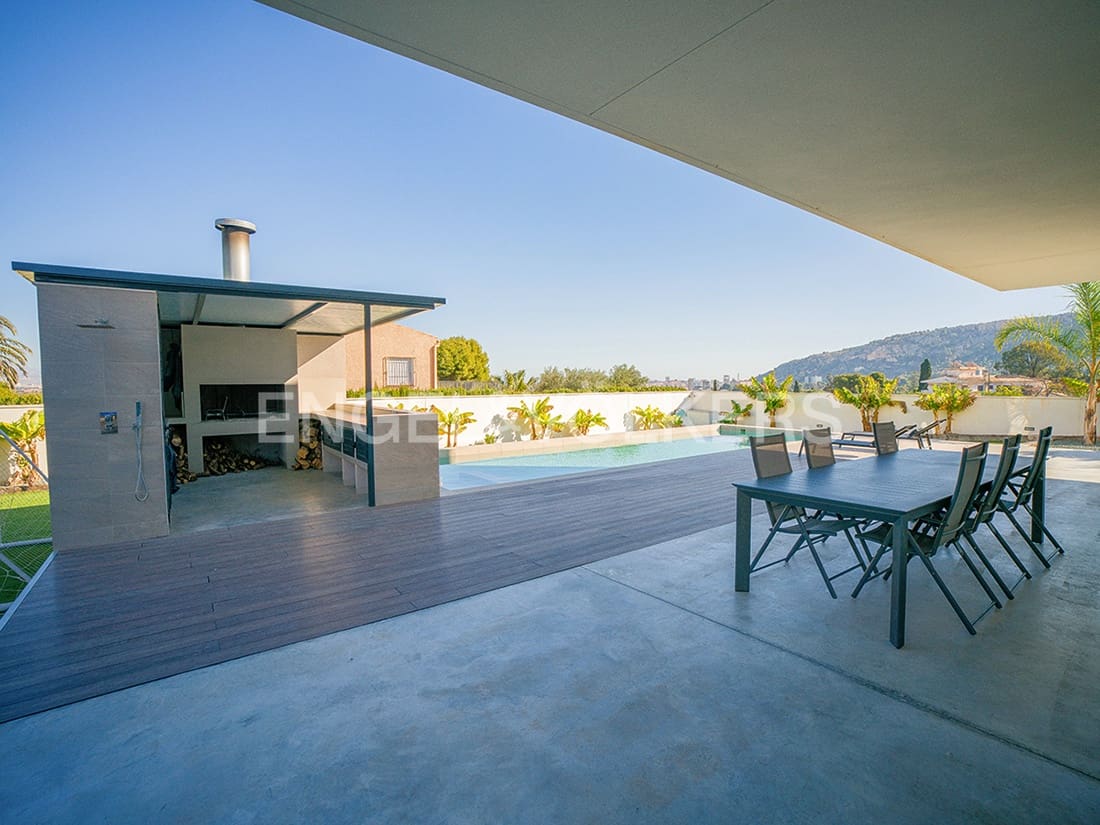 5 soveværelse Villa til salg i Alicante by med swimmingpool garage - € 2.100.000 (Ref: 8762651)