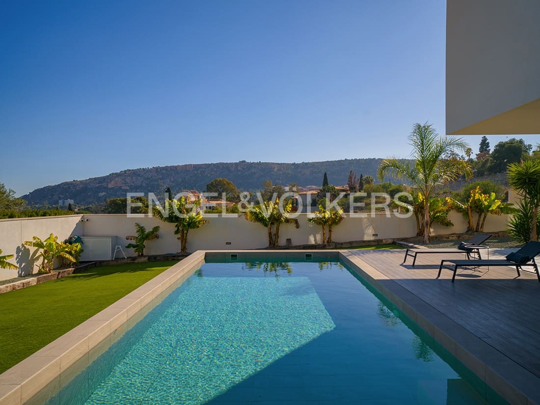 5 soveværelse Villa til salg i Alicante by med swimmingpool garage - € 2.100.000 (Ref: 8762651)