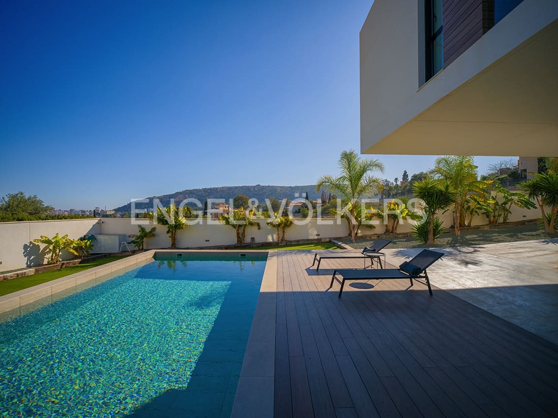 5 soveværelse Villa til salg i Alicante by med swimmingpool garage - € 2.100.000 (Ref: 8762651)