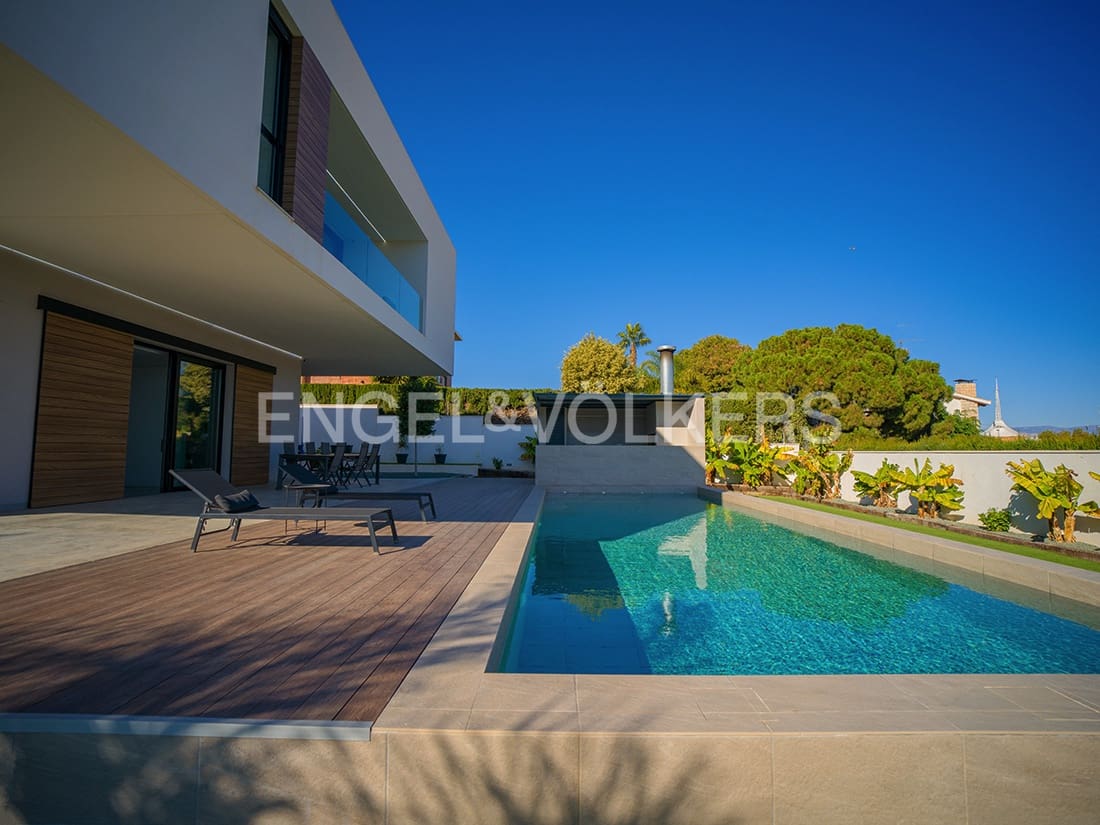 5 soveværelse Villa til salg i Alicante by med swimmingpool garage - € 2.100.000 (Ref: 8762651)
