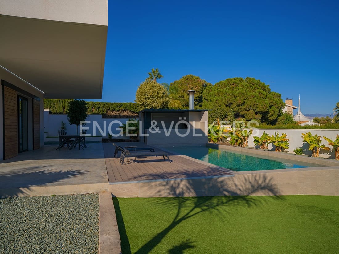 5 soveværelse Villa til salg i Alicante by med swimmingpool garage - € 2.100.000 (Ref: 8762651)