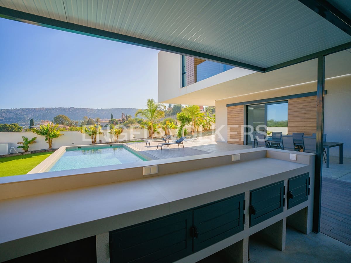 5 soveværelse Villa til salg i Alicante by med swimmingpool garage - € 2.100.000 (Ref: 8762651)