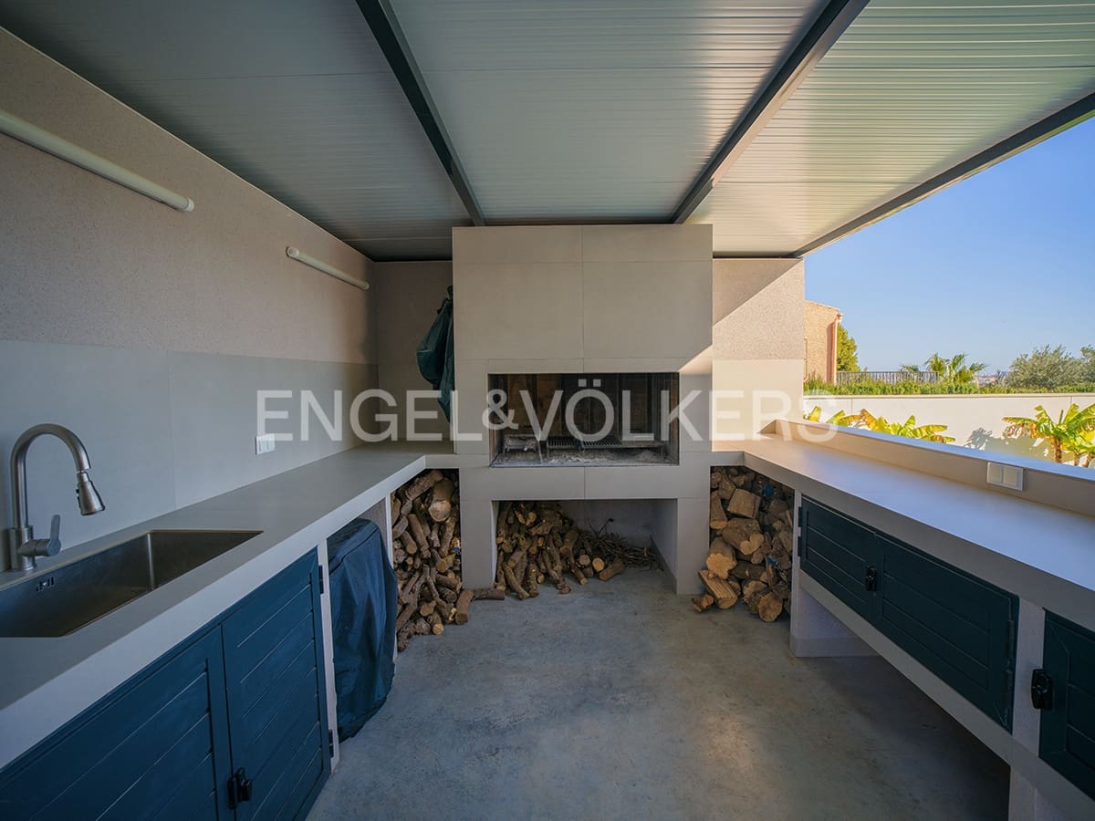 5 soveværelse Villa til salg i Alicante by med swimmingpool garage - € 2.100.000 (Ref: 8762651)