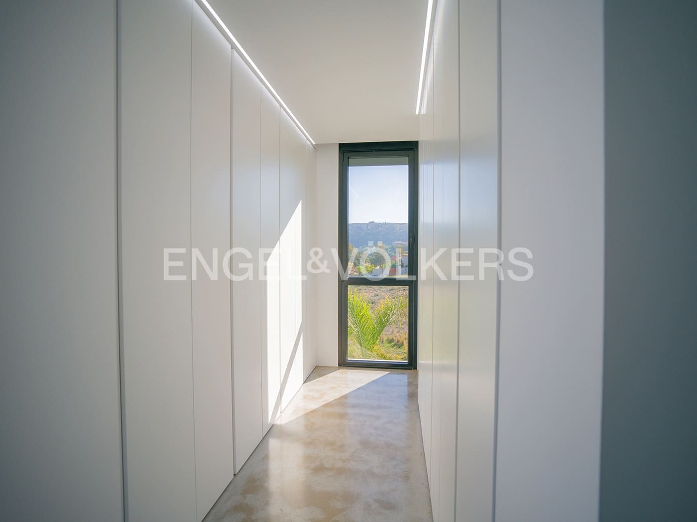 5 soveværelse Villa til salg i Alicante by med swimmingpool garage - € 2.100.000 (Ref: 8762651)