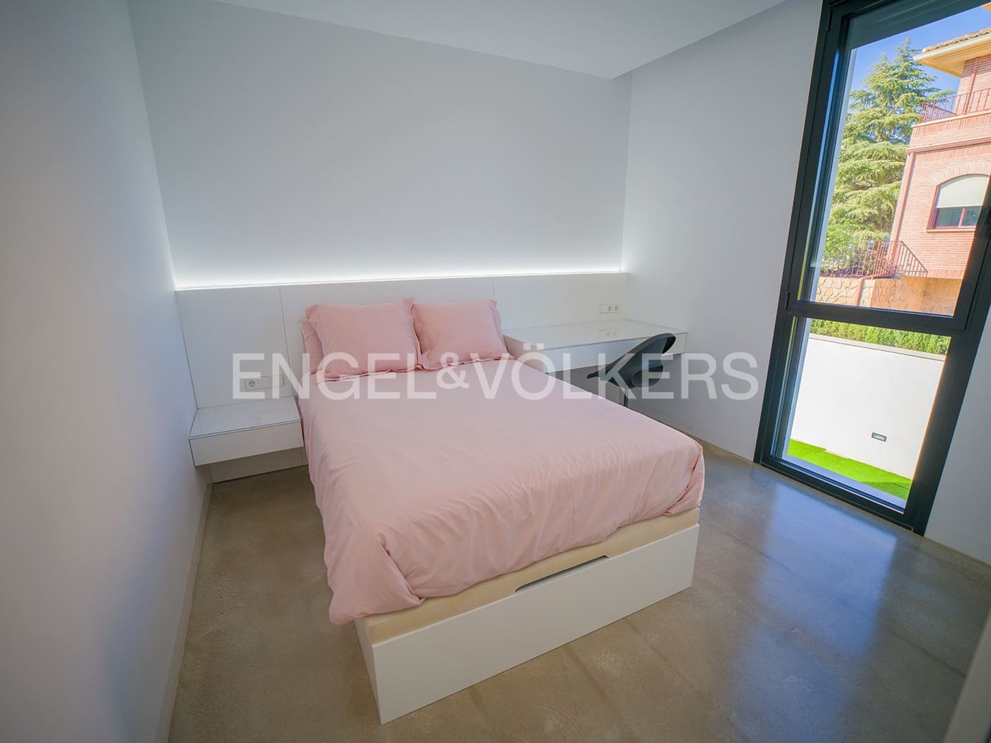 5 soveværelse Villa til salg i Alicante by med swimmingpool garage - € 2.100.000 (Ref: 8762651)