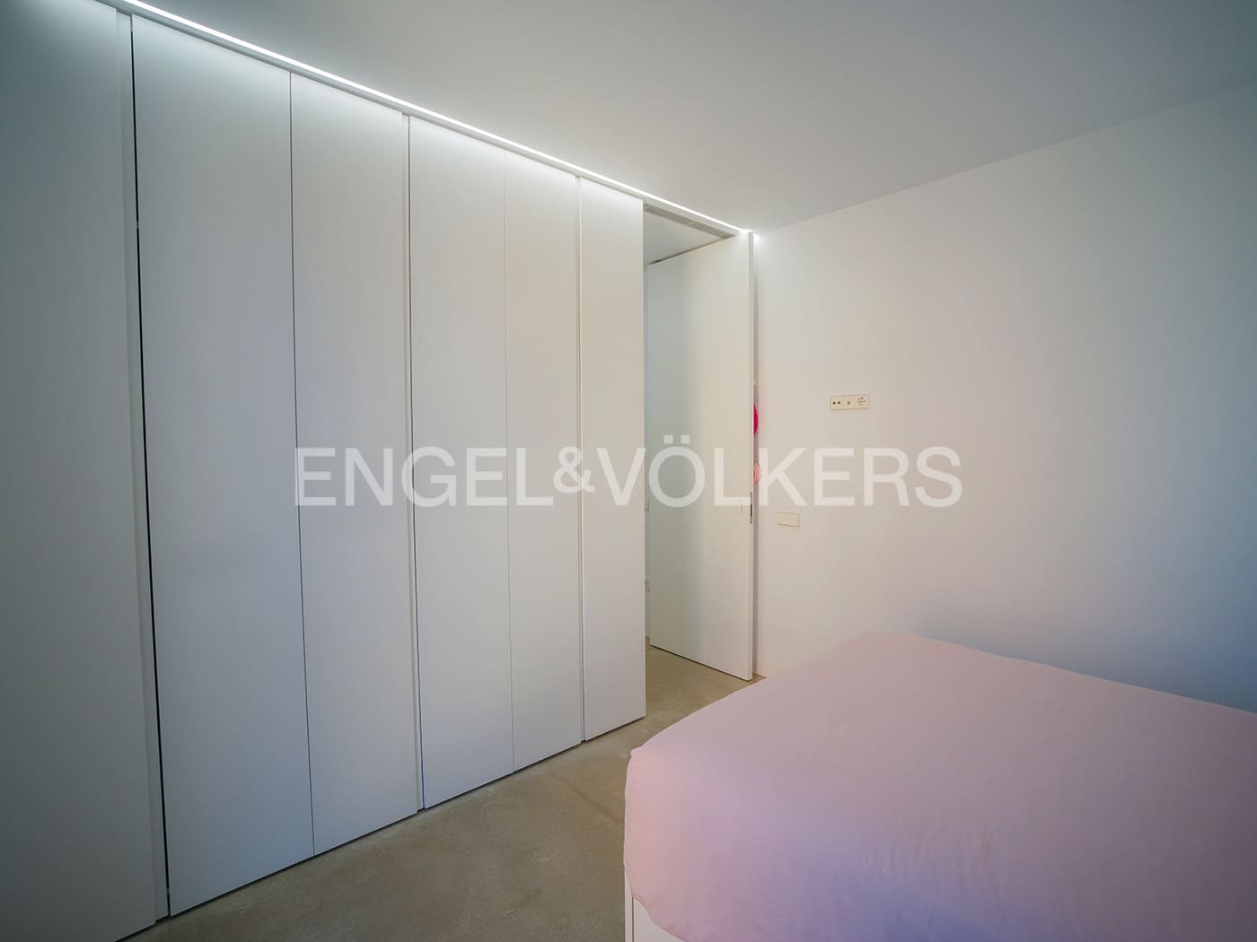 5 soveværelse Villa til salg i Alicante by med swimmingpool garage - € 2.100.000 (Ref: 8762651)