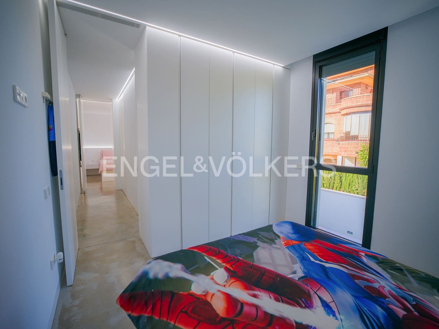 5 soveværelse Villa til salg i Alicante by med swimmingpool garage - € 2.100.000 (Ref: 8762651)