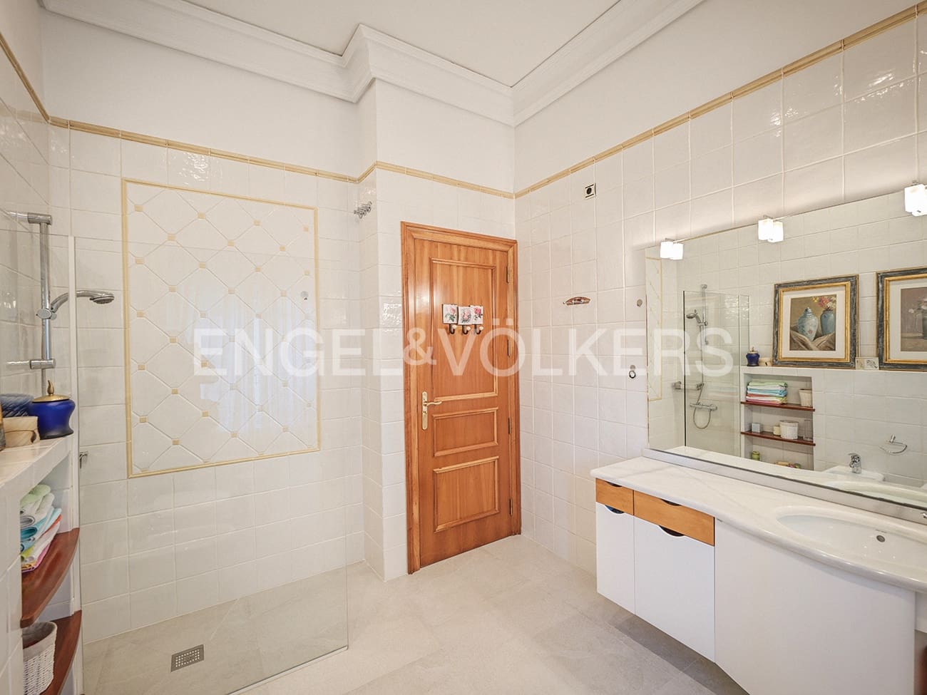 5 soveværelse Villa til salg i Alicante by med swimmingpool garage - € 1.900.000 (Ref: 8762652)