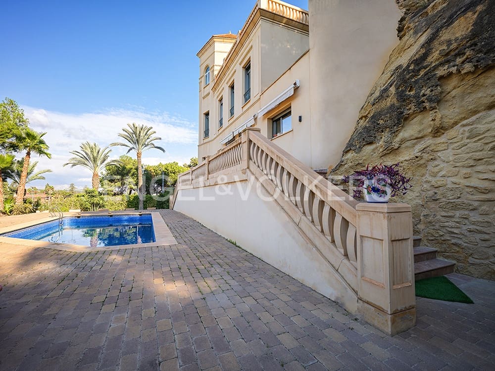 5 soveværelse Villa til salg i Alicante by med swimmingpool garage - € 1.900.000 (Ref: 8762652)