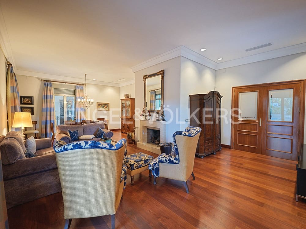 5 soveværelse Villa til salg i Alicante by med swimmingpool garage - € 1.900.000 (Ref: 8762652)