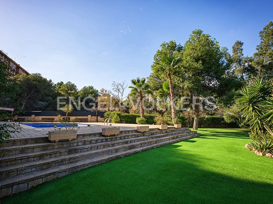 5 soveværelse Villa til salg i Alicante by med swimmingpool garage - € 1.900.000 (Ref: 8762652)