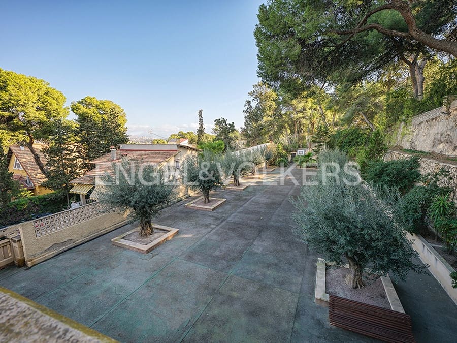 5 soveværelse Villa til salg i Alicante by med swimmingpool garage - € 1.900.000 (Ref: 8762652)