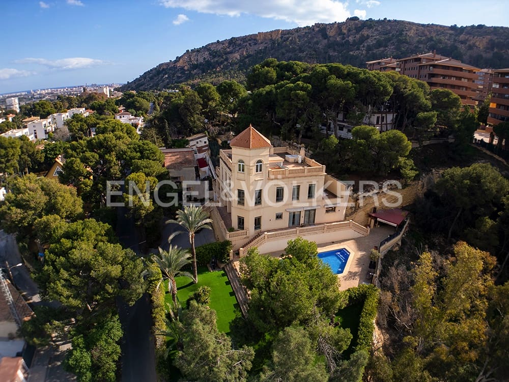 5 soveværelse Villa til salg i Alicante by med swimmingpool garage - € 1.900.000 (Ref: 8762652)