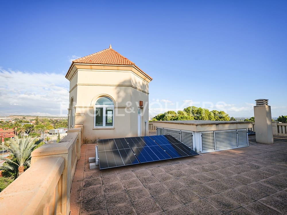 5 soveværelse Villa til salg i Alicante by med swimmingpool garage - € 1.900.000 (Ref: 8762652)