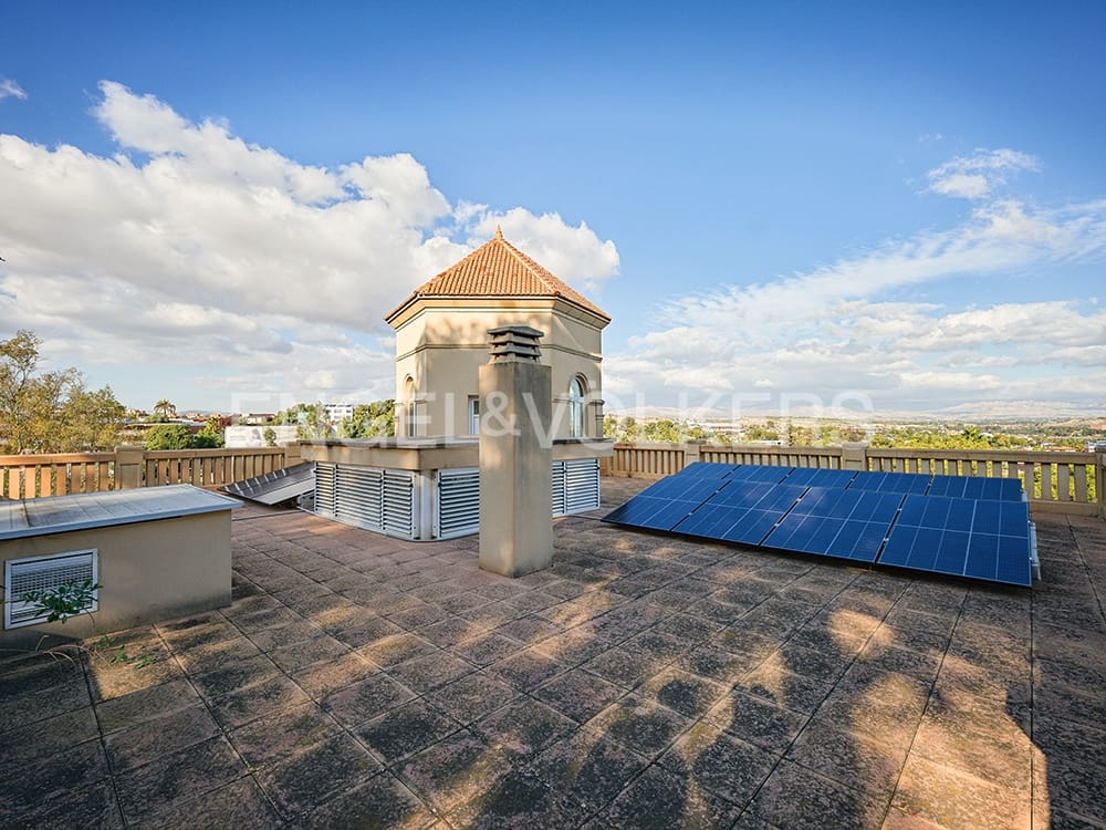 5 soveværelse Villa til salg i Alicante by med swimmingpool garage - € 1.900.000 (Ref: 8762652)