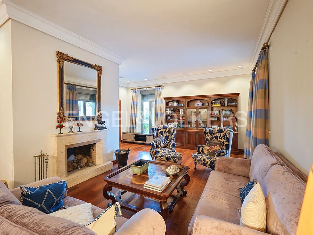 5 soveværelse Villa til salg i Alicante by med swimmingpool garage - € 1.900.000 (Ref: 8762652)