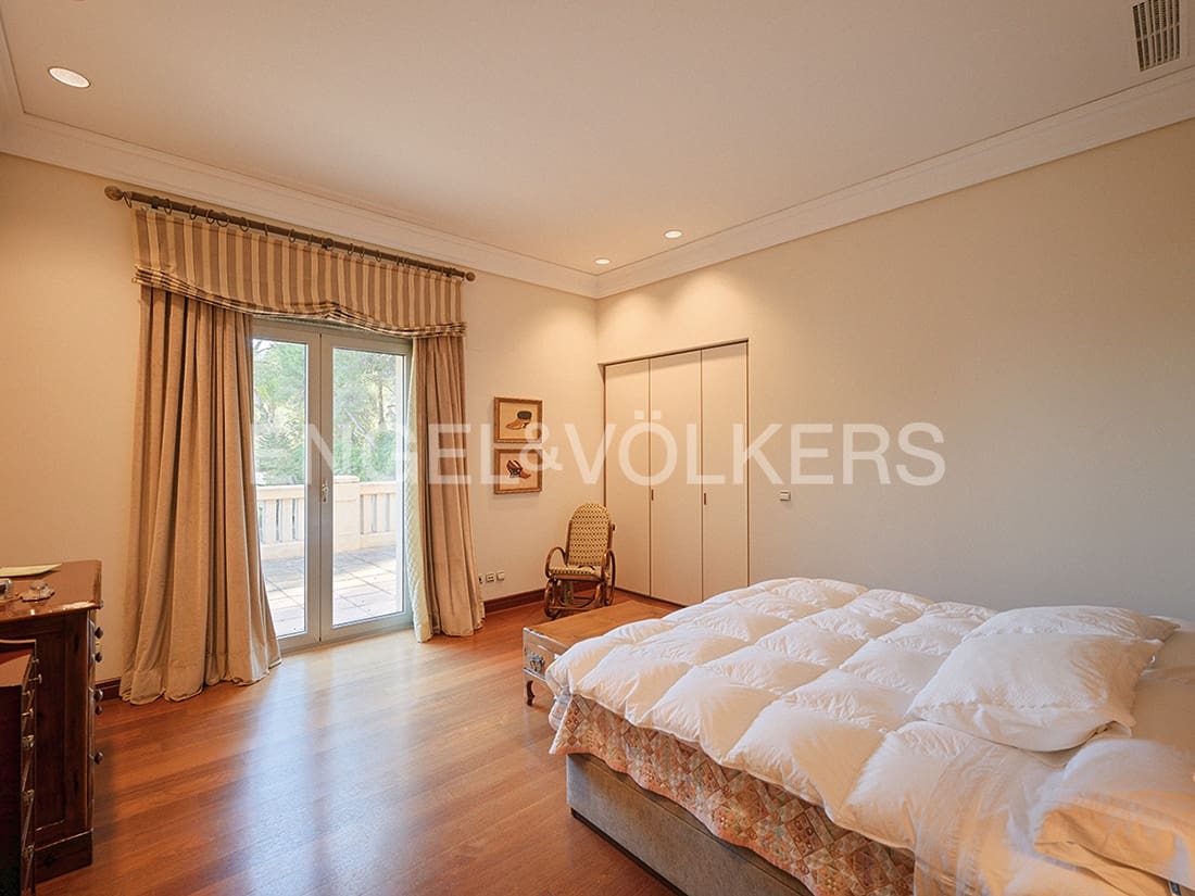 5 soveværelse Villa til salg i Alicante by med swimmingpool garage - € 1.900.000 (Ref: 8762652)