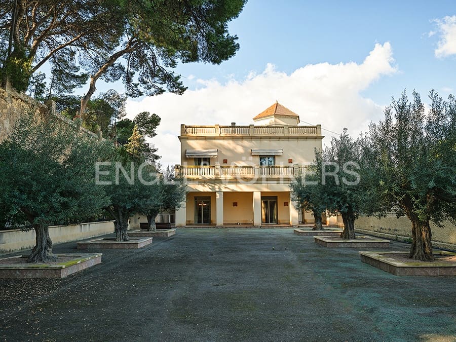 5 soveværelse Villa til salg i Alicante by med swimmingpool garage - € 1.900.000 (Ref: 8762652)