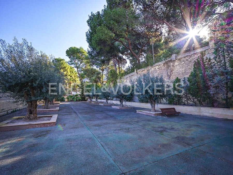 5 soveværelse Villa til salg i Alicante by med swimmingpool garage - € 1.900.000 (Ref: 8762652)