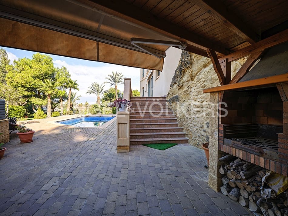 5 soveværelse Villa til salg i Alicante by med swimmingpool garage - € 1.900.000 (Ref: 8762652)