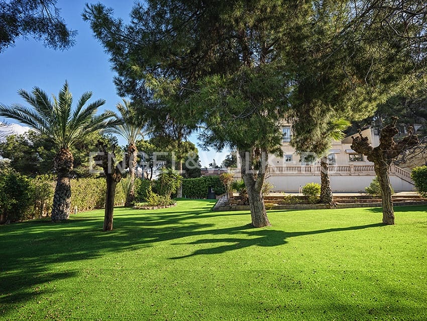 5 soveværelse Villa til salg i Alicante by med swimmingpool garage - € 1.900.000 (Ref: 8762652)