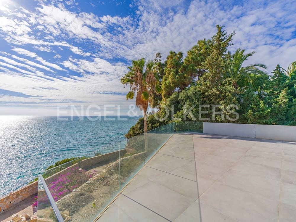 Villa til salgs i El Campello med svømmebasseng garasje - € 2 700 000 (Ref: 8762717)