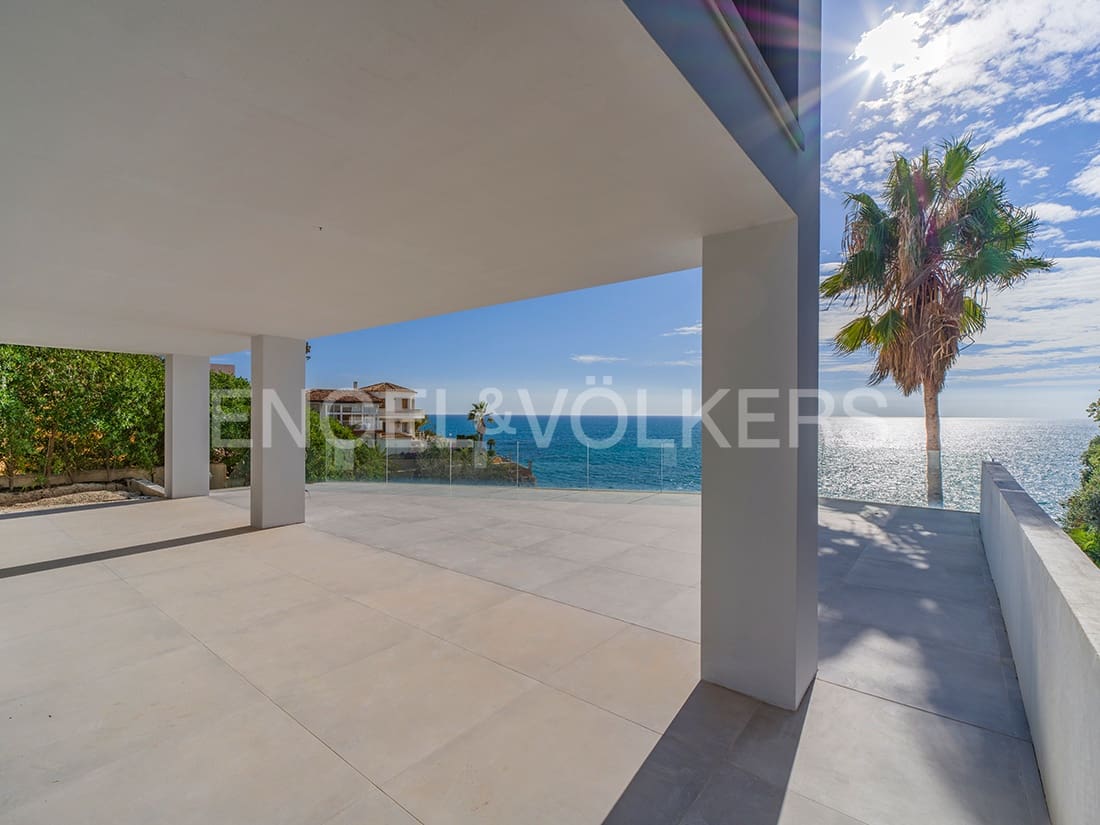 Villa til salgs i El Campello med svømmebasseng garasje - € 2 700 000 (Ref: 8762717)