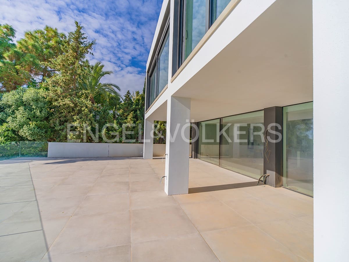 Villa til salgs i El Campello med svømmebasseng garasje - € 2 700 000 (Ref: 8762717)