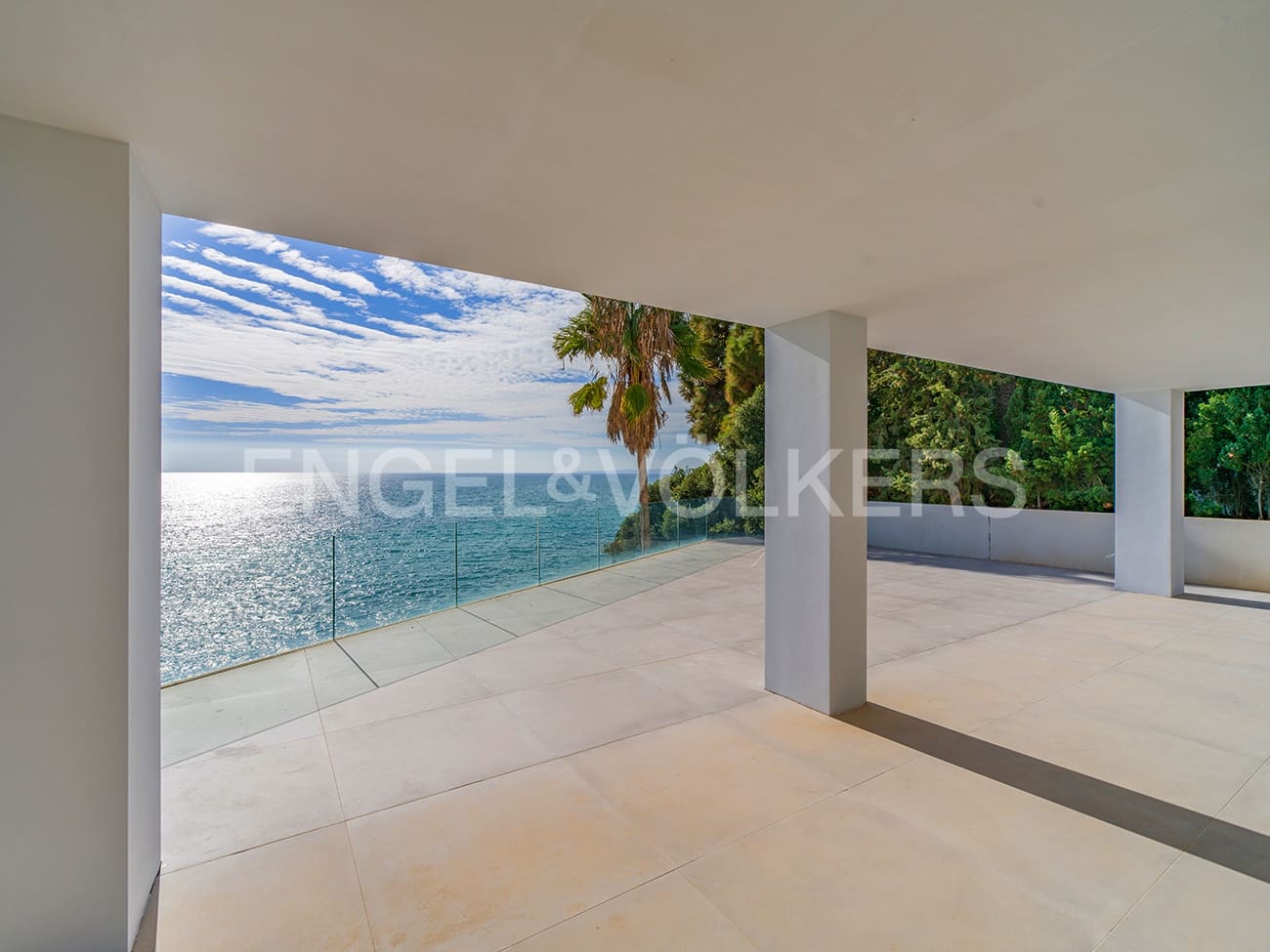 Villa til salgs i El Campello med svømmebasseng garasje - € 2 700 000 (Ref: 8762717)