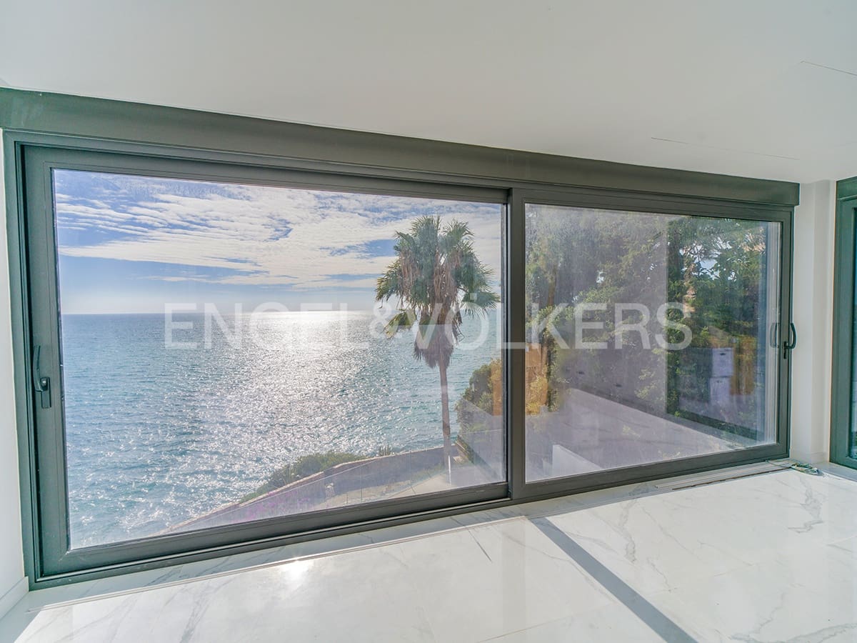 Villa til salgs i El Campello med svømmebasseng garasje - € 2 700 000 (Ref: 8762717)