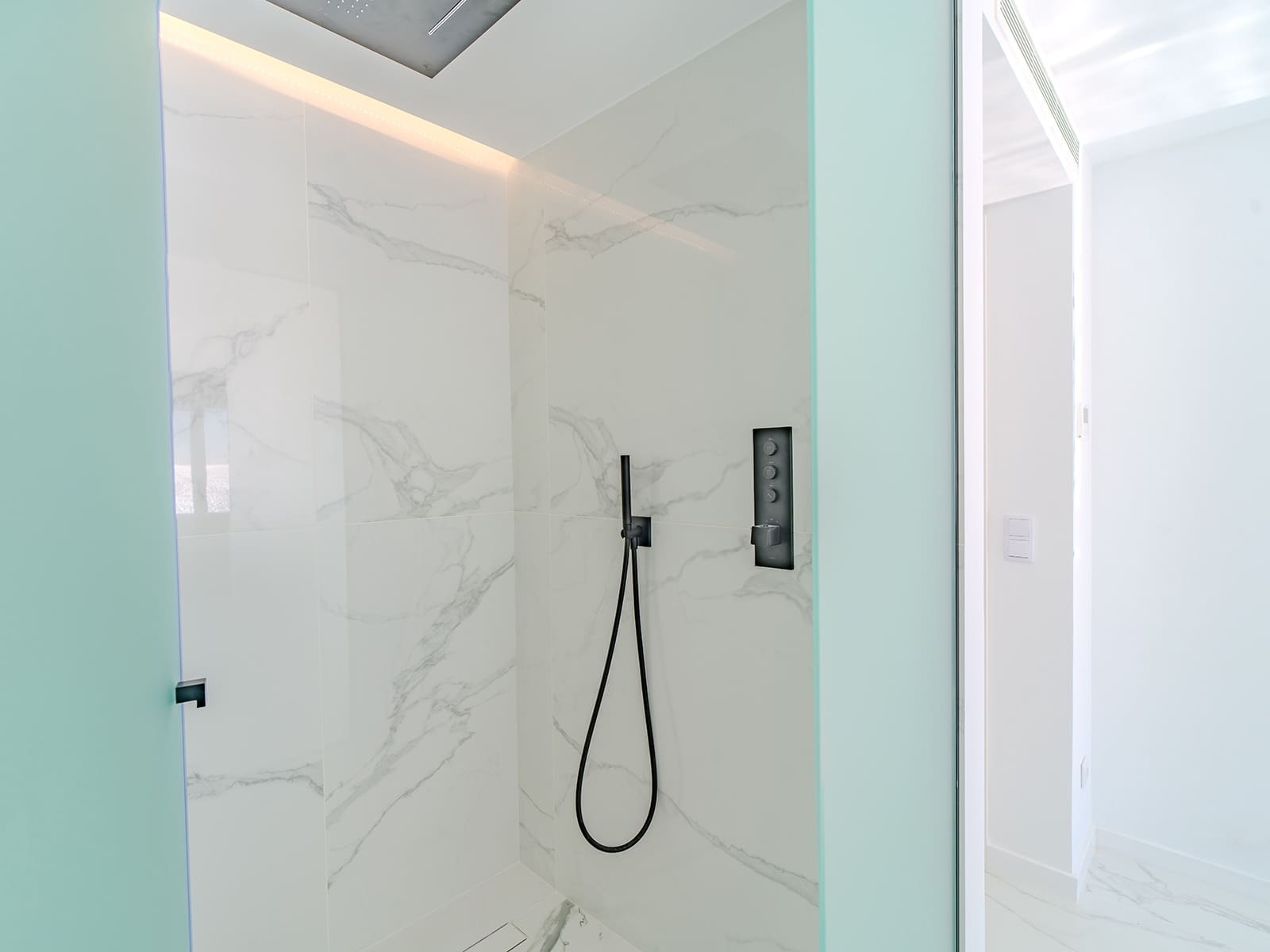 Villa te koop in El Campello met zwembad garage - € 2.700.000 (Ref: 8762717)