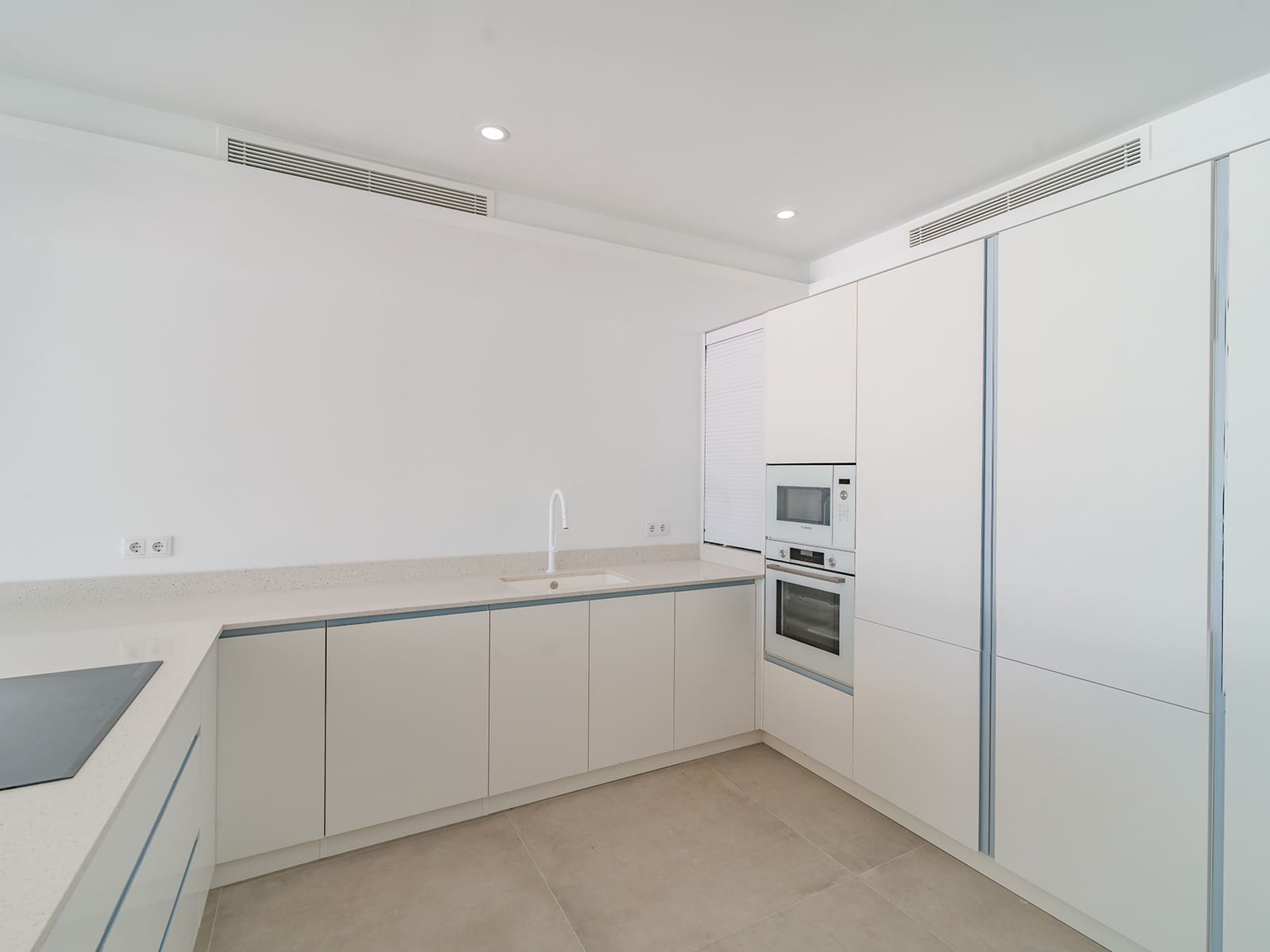 Villa te koop in El Campello met zwembad garage - € 2.700.000 (Ref: 8762717)