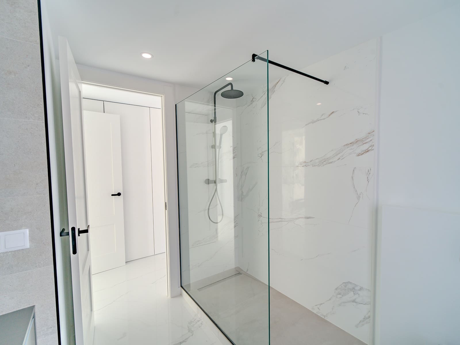 Villa te koop in El Campello met zwembad garage - € 2.700.000 (Ref: 8762717)