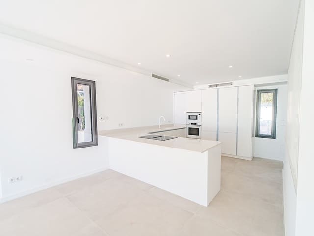 Villa te koop in Coveta Fuma, El Campello met zwembad garage - € 2.700.000 (Ref: 8762717)