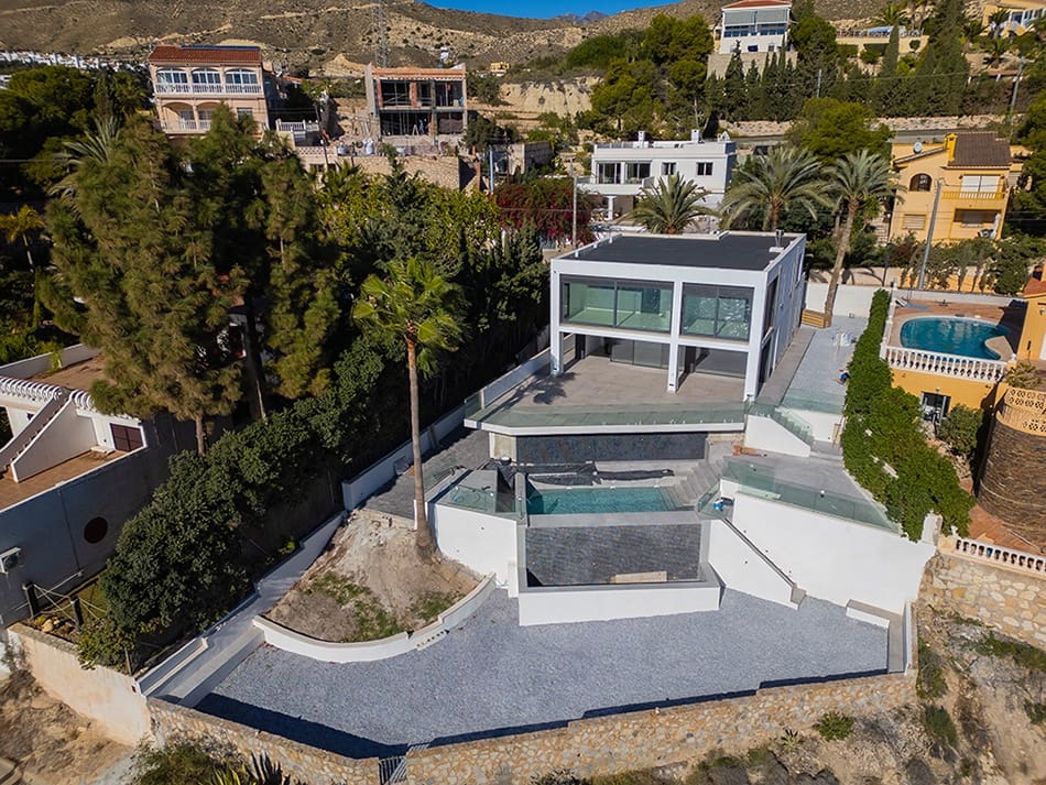 Villa te koop in El Campello met zwembad garage - € 2.700.000 (Ref: 8762717)
