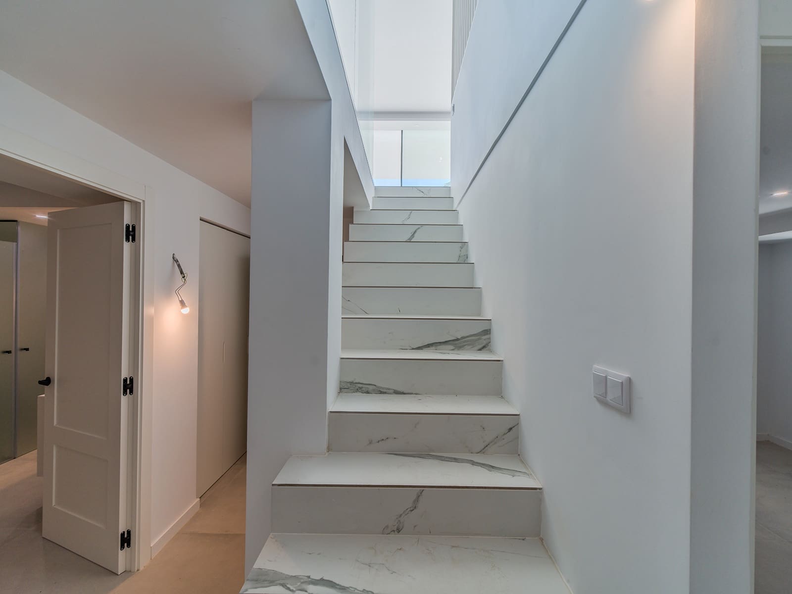 Villa te koop in El Campello met zwembad garage - € 2.700.000 (Ref: 8762717)