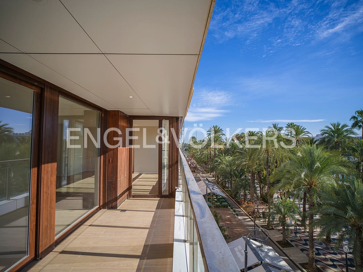 5 soveværelse Lejlighed til salg i Alicante by - € 1.080.000 (Ref: 8762747)