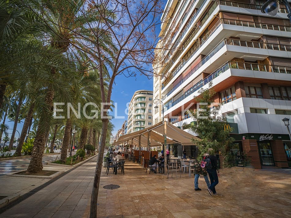 5 soveværelse Lejlighed til salg i Alicante by - € 1.080.000 (Ref: 8762747)