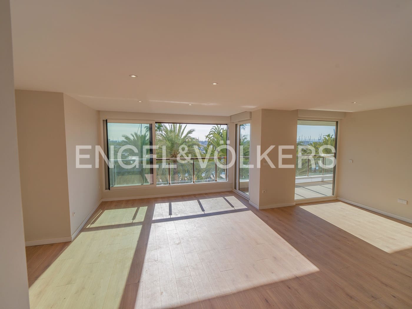 5 soveværelse Lejlighed til salg i Alicante by - € 1.080.000 (Ref: 8762747)