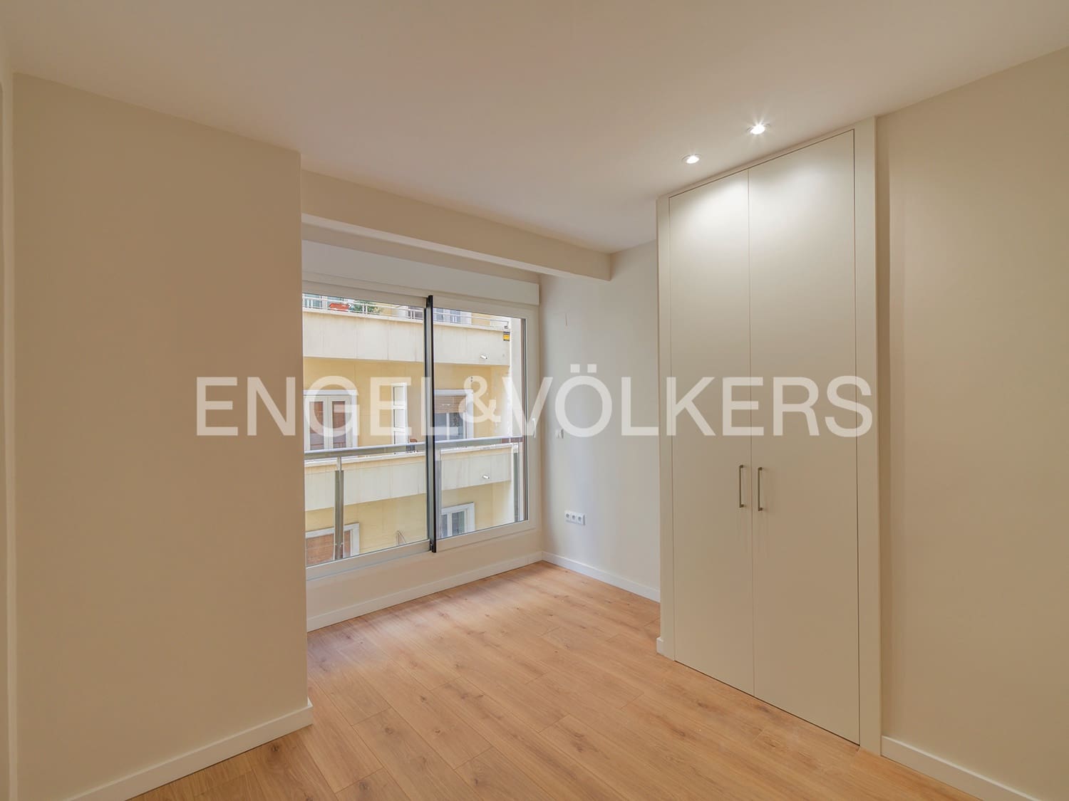 5 soveværelse Lejlighed til salg i Alicante by - € 1.080.000 (Ref: 8762747)