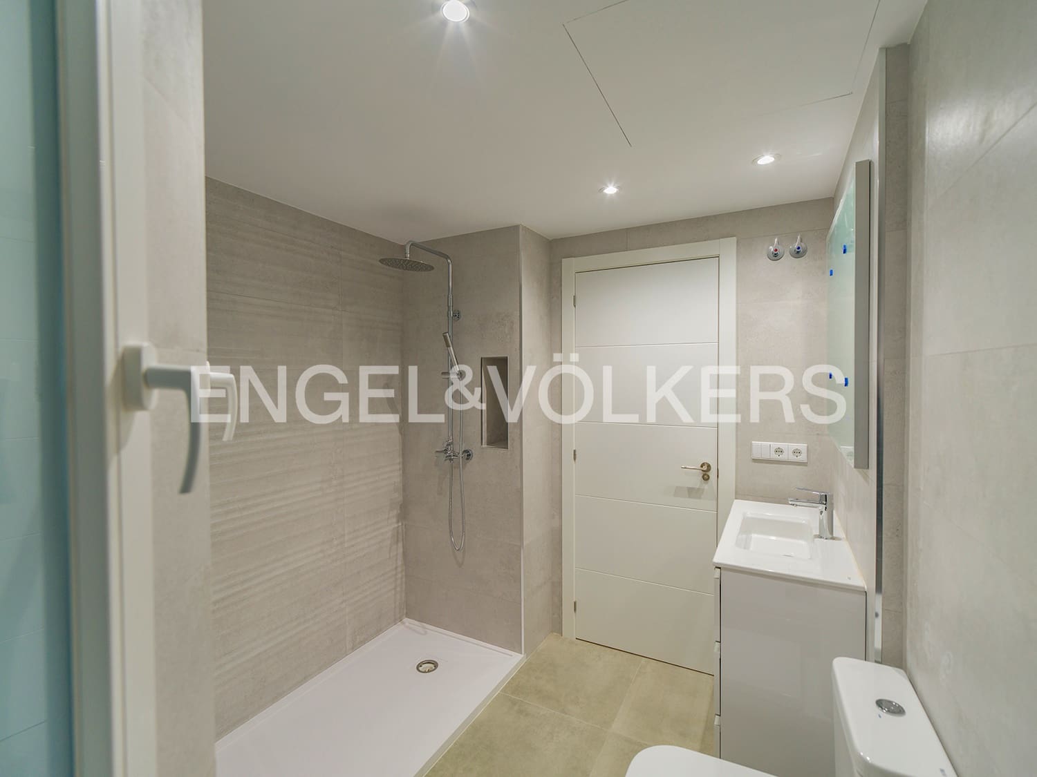 5 soveværelse Lejlighed til salg i Alicante by - € 1.080.000 (Ref: 8762747)