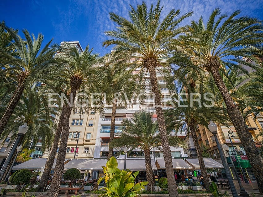 5 soveværelse Lejlighed til salg i Alicante by - € 1.080.000 (Ref: 8762747)