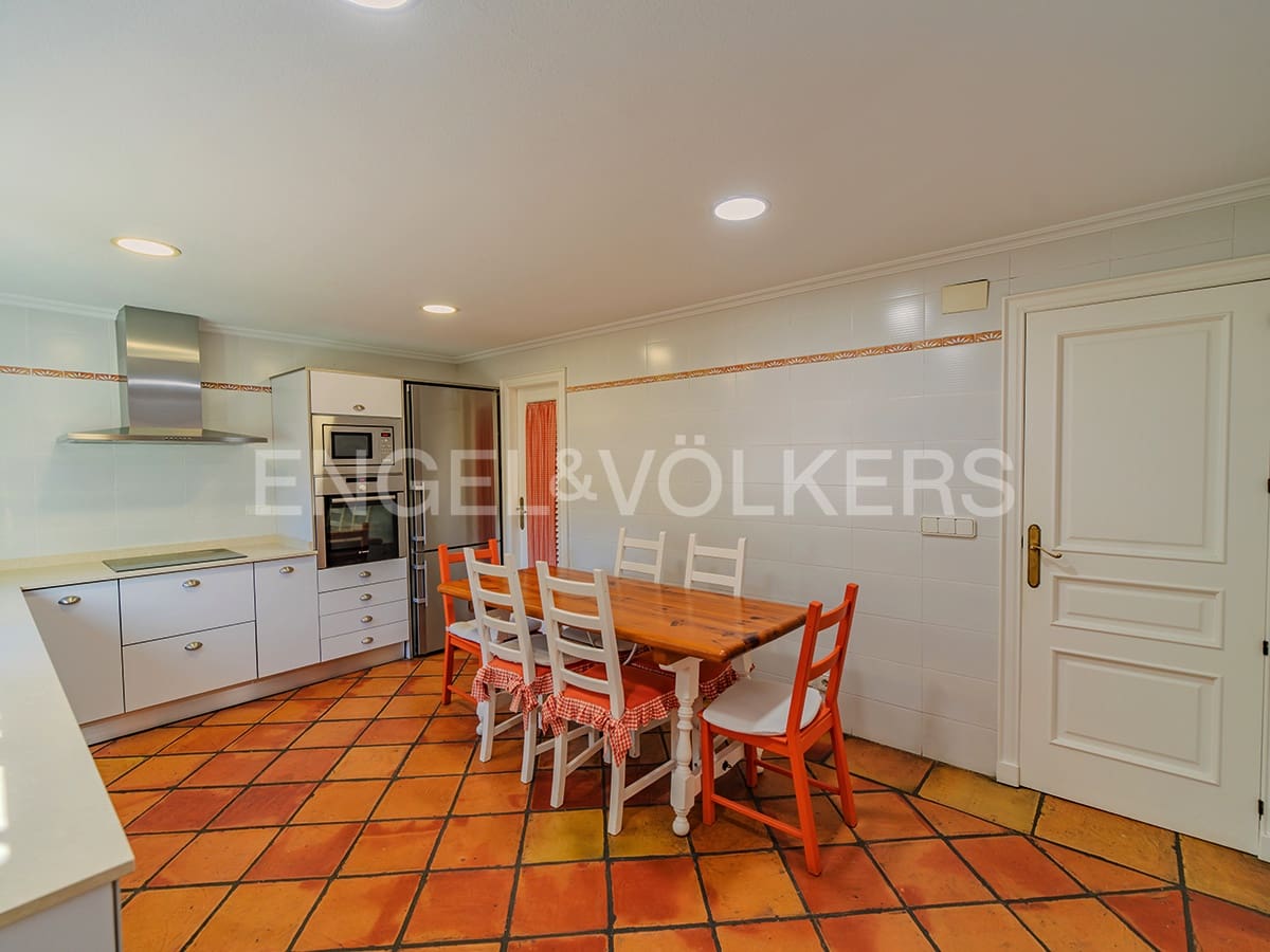 6 soveværelse Villa til salg i Alicante by med swimmingpool garage - € 1.170.000 (Ref: 8891669)