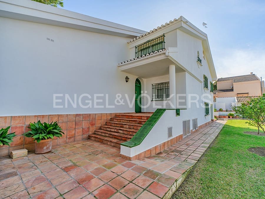 6 soveværelse Villa til salg i Alicante by med swimmingpool garage - € 1.170.000 (Ref: 8891669)