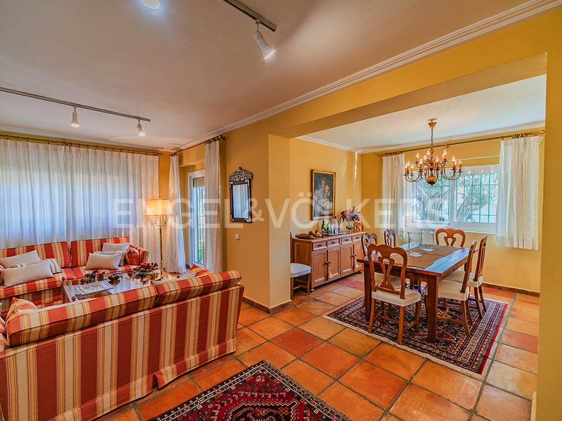 6 soveværelse Villa til salg i Alicante by med swimmingpool garage - € 1.170.000 (Ref: 8891669)