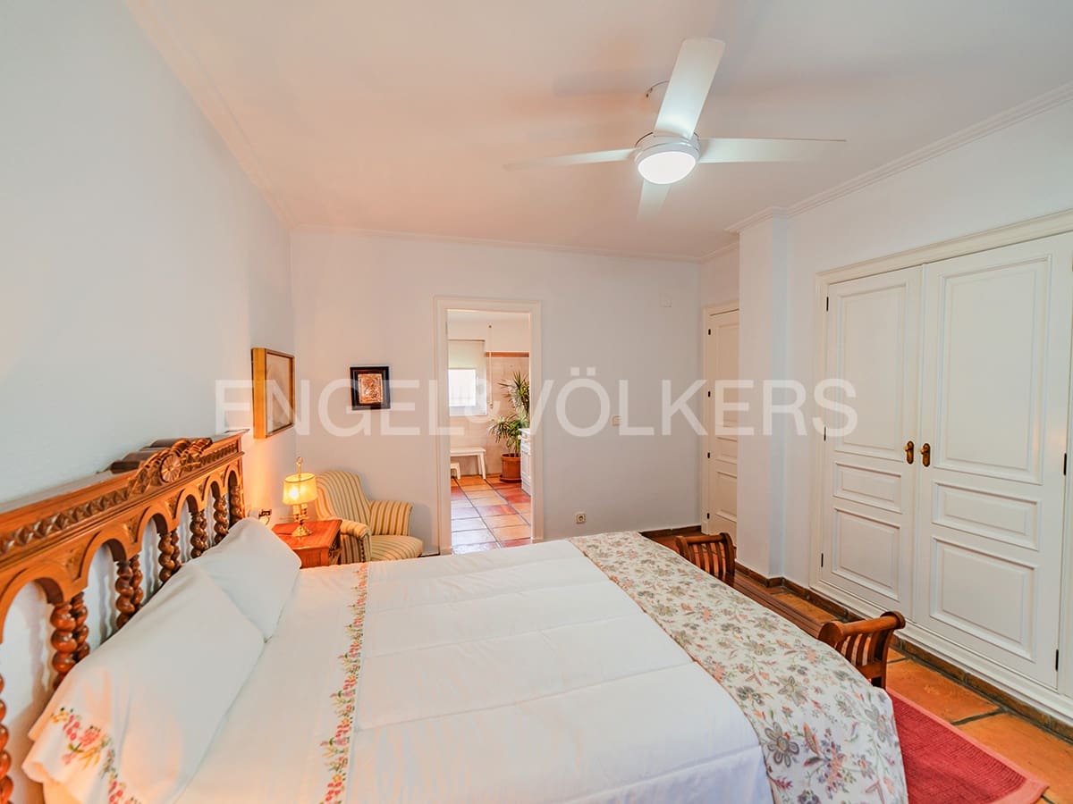 6 soveværelse Villa til salg i Alicante by med swimmingpool garage - € 1.170.000 (Ref: 8891669)