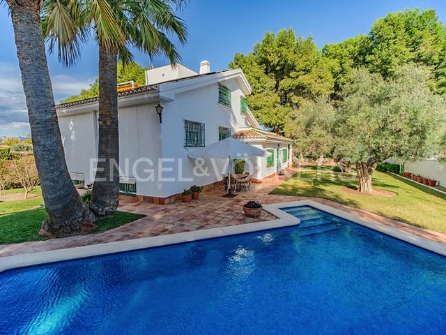 6 soveværelse Villa til salg i Vistahermosa, Alicante by med swimmingpool garage - € 1.170.000 (Ref: 8891669)